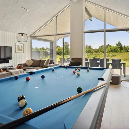 Stunning In With Sauna Romo